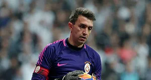 Galatasaray’da kritik Muslera kararı