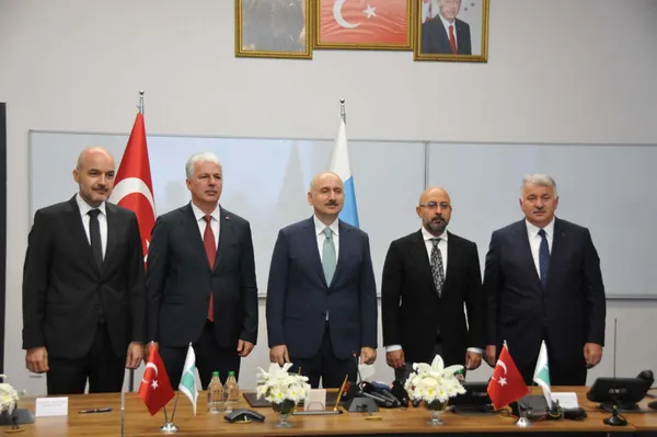 20 yılda büyük dönüşüm! Ulaştırma ve Altyapı Bakanı Adil Karaismailoğlu: Muhalefet projelerimizi izlemeye devam etsin - 2