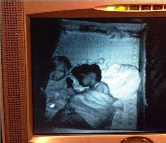 Bebek kamerasına takılan korkunç anlar