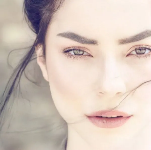 Merve Boluğur’dan bomba gibi estetik itirafı! ‘Gereksiz olduğunu düşünüyorum’