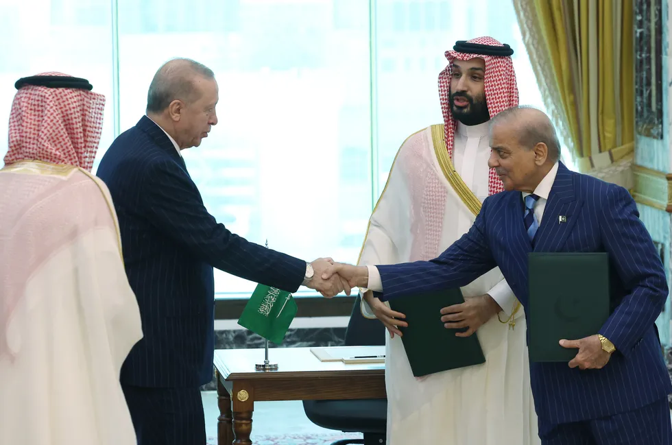 CANLI Türkiye, Suudi Arabistan ve Pakistan'dan Mekke Anlaşması! İmzalar atıldı - 6