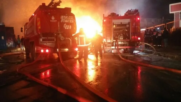 İstanbul Sultangazi’de ambalaj atığı tesisinde yangın