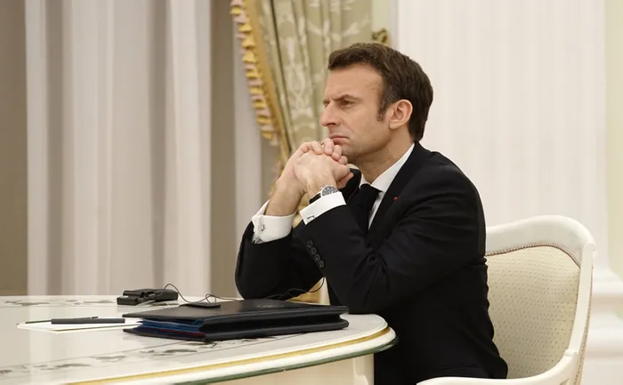Kritik zirvenin ardından Macron'dan flaş Rusya açıklaması: Gerilim daha fazla tırmandırılmayacak! Görüntüler alay konusu oldu - 1