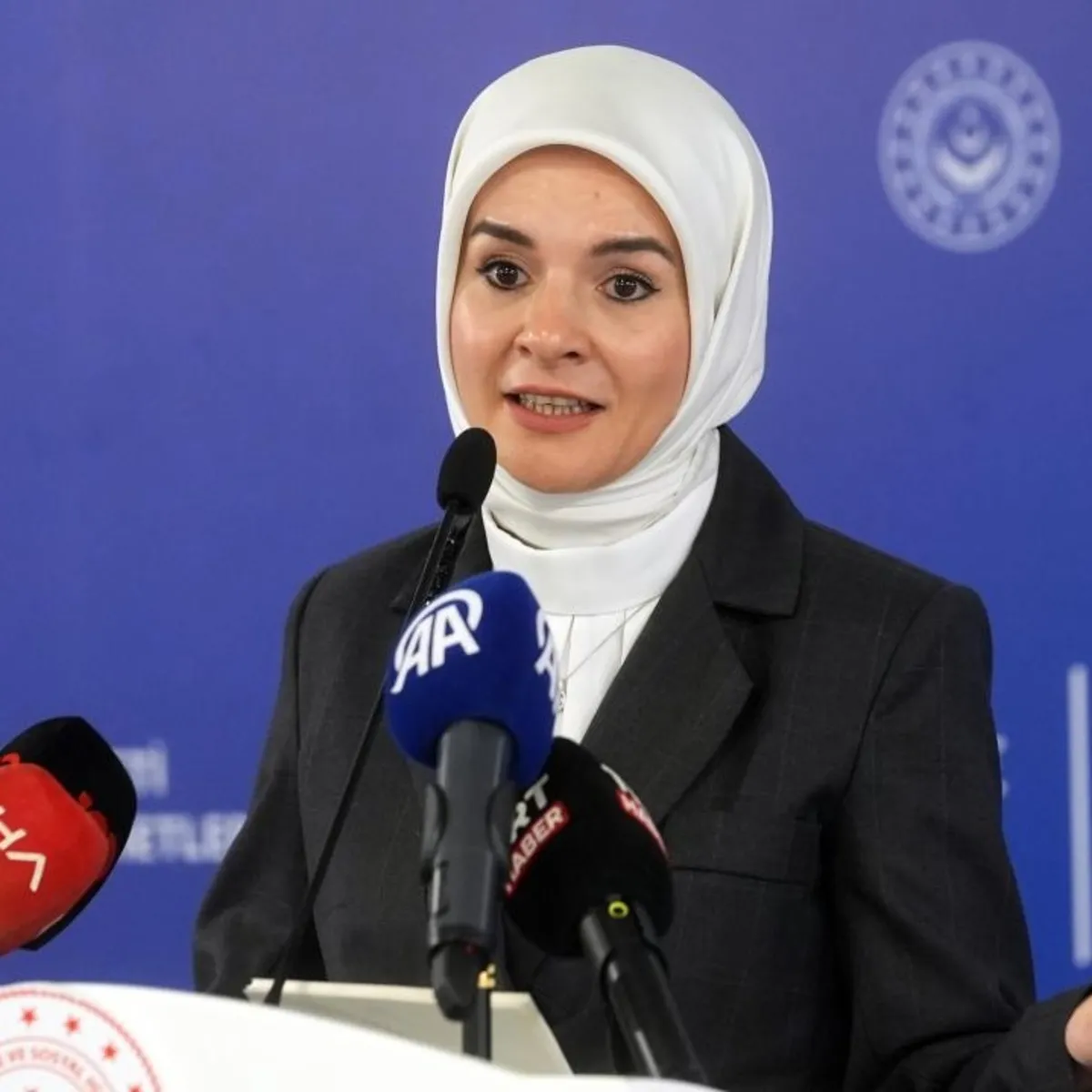 Bakan Göktaş 15 yaş altına sosyal medya düzenlemesinin detaylarını açıkladı