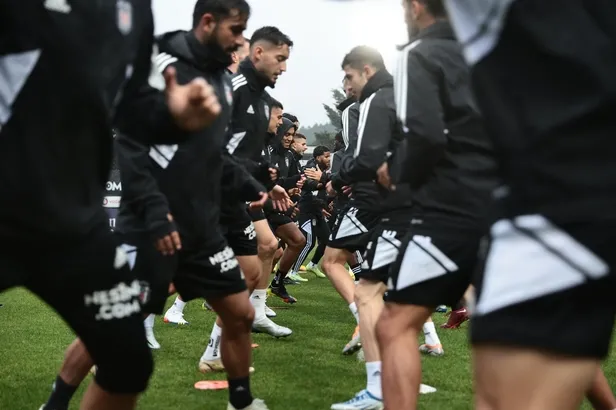 BEŞİKTAŞ-TRABZONSPOR MUHTEMEL 11’LER! BJK-TS derbi maçı bugün saat kaçta? Beşiktaş-Trabzonspor maçı hangi kanalda?