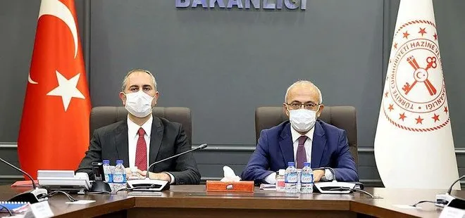 Hazine ve Maliye Bakanı Lütfi Elvan ile Adalet Bakanı Abdulhamit Gül, TÜSİAD üyeleriyle bir araya geldi