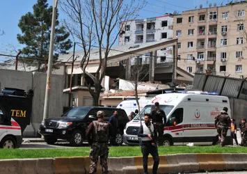 Diyarbakır'daki patlama: Şehit sayısı 3'e yükseldi