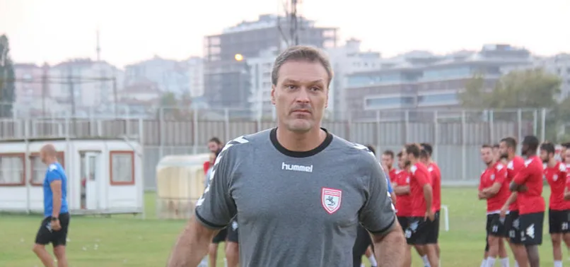 Teknik direktör Alpay Özalan'dan basına kısıtlama