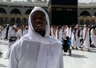Dünyaca ünlü futbolcu Kabe'den paylaştı!