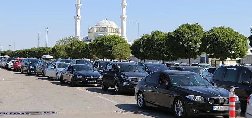 Bakan Ruhsar Pekcan yabancı plakalı araçlarla ilgili önemli açıklama