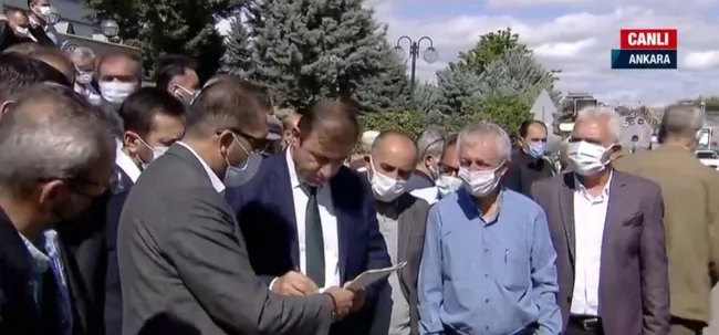 chpli-ilce-baskanina-suc-duyurusu-ak-partililer-erdogana-hakaret-eden-cemal-emir-hakkinda-dilekce-verdi-1632301009389.jpg CHP'li ilçe başkanına suç duyurusu! AK Partililer Erdoğan'a hakaret eden Cemal Emir hakkında dilekçe verdi - 3