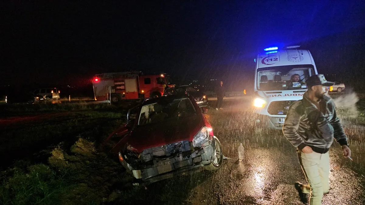 Çorum’da feci kaza! Cip ile otomobil çarpıştı: 6 yaralı