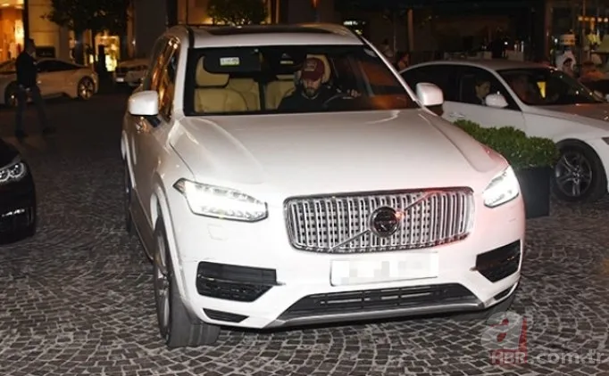 Hakan Çalhanoğlu'nun süper lüks otomobili! İşte futbolcuların arabaları 3