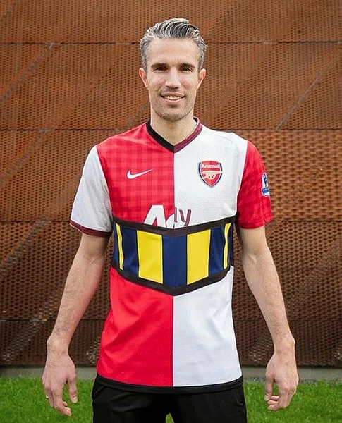 Robin van Persie futbolu bırakıyor - 1
