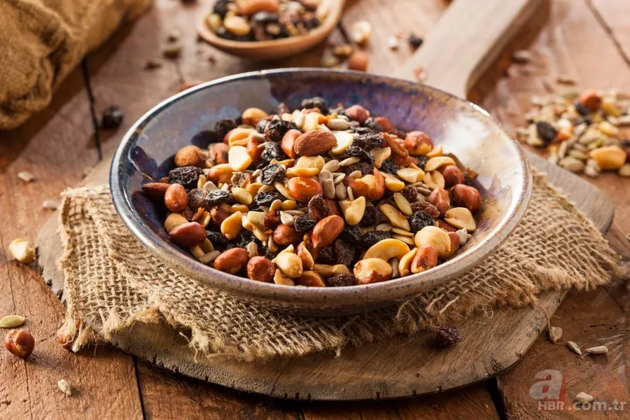 20 yıldır ağzına sürmüyor! Uzak Şehir'in Alya'sı Sinem Ünsal zayıflık sırrını açıkladı 6