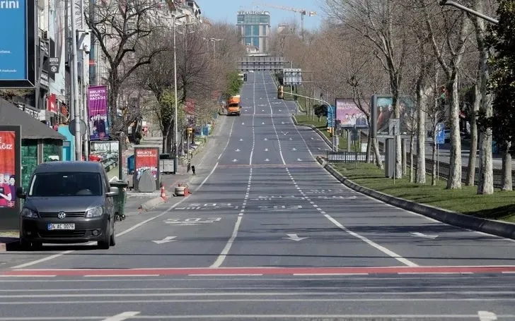 Merakla beklenen tarih Hangi illerde yasaklar kalkacak? Sokağa çıkma yasağının kalkacağı iller...