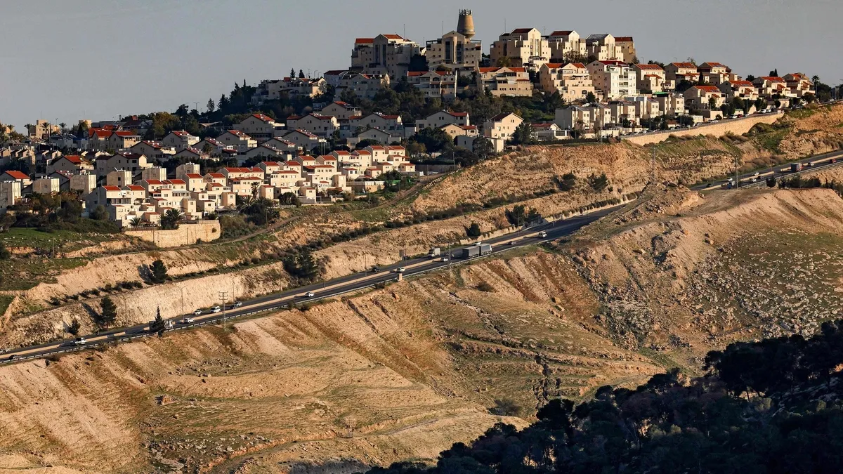 Katil İsrail'den işgal altındaki Kudüs'te yeni yerleşim yolu