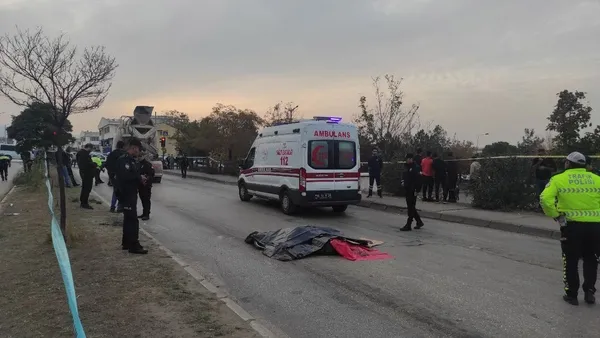 bursada-14-yasindaki-cocuk-beton-mikserinin-altinda-kalarak-feci-sekilde-can-verdi-1667488927714.jpg Bursa’da 14 yaşındaki çocuk beton mikserinin altında kalarak feci şekilde can verdi