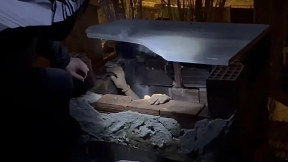 15 yıl cezası olan hükümlü bacada gizlenirken yakalandı