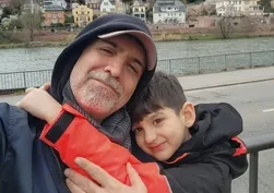 Özcan Deniz’in bayram mutluluğu! Baba-oğuldan yeni kare