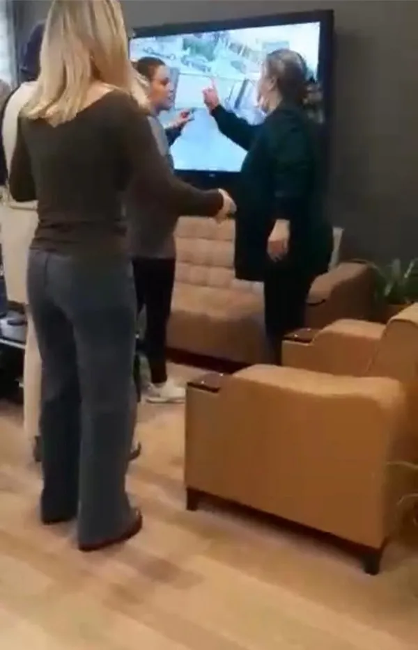 umraniyede-anneanne-teroru-okulda-dehset-sacti-1641415590198.jpg Ümraniye'de anneanne terörü! Okulda dehşet saçtı - 2