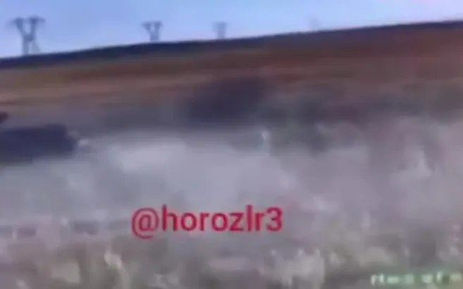 Mehmetçik teröristleri zırhlı araçla ezdi