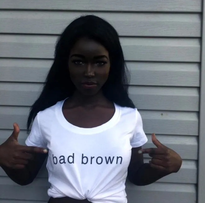 Gören oyun karakteri sandı! Gözlerinin rengi hayran bıraktı