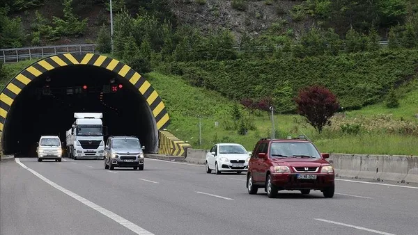 1695631579606.jpeg Bolu Tüneli'nde onarım çalışması! O güzergah 46 gün kapalı olacak - 1