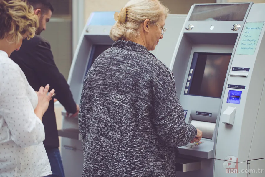 Emekliye yüksek promosyon fırsatı! 2022 emekli banka promosyonu ne kadar? Halkbank, Garanti, Akbank, TEB, İş Bankası... 9