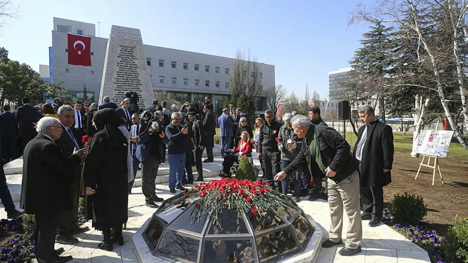 Şehitlerin anısına 15 Temmuz Anıtı |Video