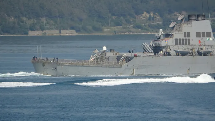 ABD savaş gemisi Çanakkale Boğazı'ndan geçti - 3