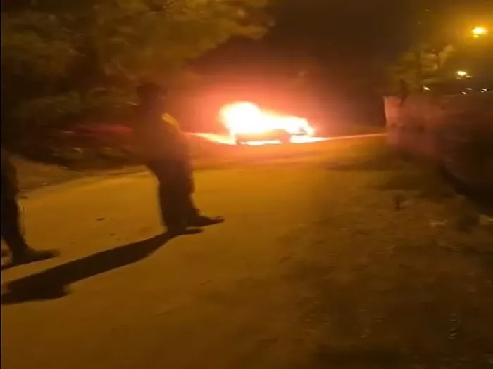 adanada-park-halindeki-otomobilde-patlama-sonrasi-yangin-1-olu-1765665995438.jpeg Fotoğraf (DHA)