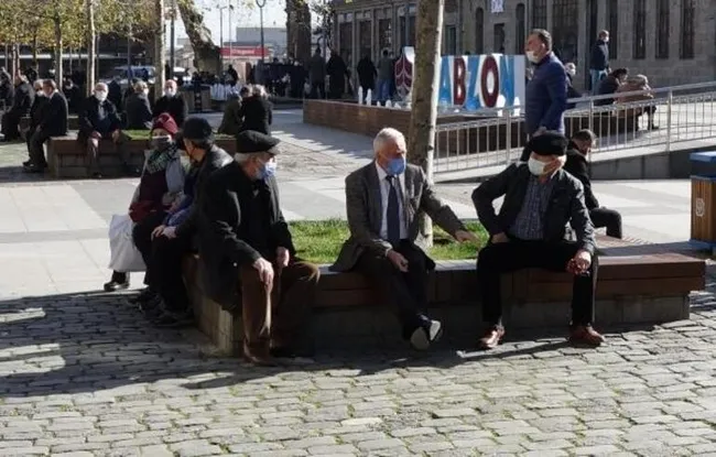 Prof. Dr. Tevfik Özlü'den maske açıklaması: Karbondioksit birikmesine yol açmıyor - 3