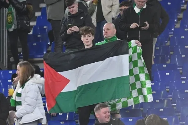Celtic taraftarlarından Filistin’e destek! Bu sefer de pankart açtılar: Birçok ev bu gece üzgün