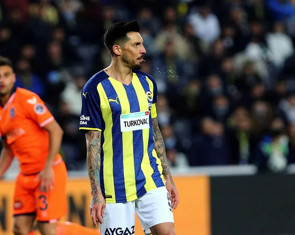 Başakşehir’den Kadıköy zaferi! Fenerbahçe 0-1 Başakşehir MAÇ SONUCU-ÖZET