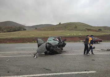 Malatya'da otomobiller çarpıştı: 2 ölü
