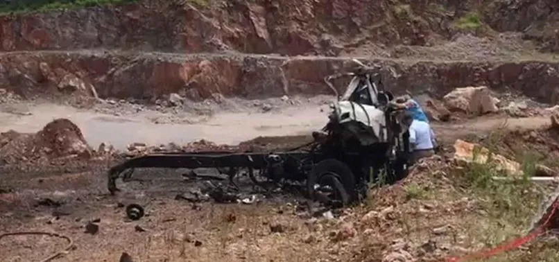 Sakarya'da patlamamış havai fişekleri taşıyan kamyonda patlama: 3 şehit, 12 yaralı