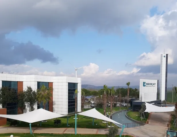 bakircay-universitesi-lise-mezunu-personel-aliyor-basvuru-sartlari-neler-1698984749467.jpg Bakırçay Üniversitesi lise mezunu personel alıyor! Başvuru şartları neler? - 1