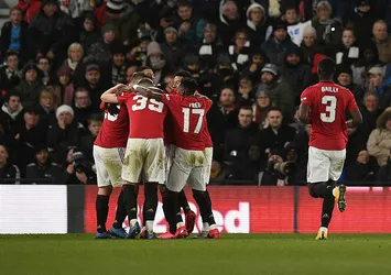 Manchester United FA Cup'ta çeyrek finalde