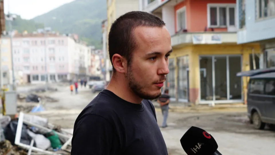Selzede gençten yüreklere dokunan hareket: O parada yetimin hakkı var
