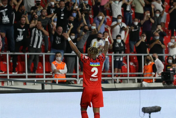 Son dakika | Galatasaray'dan Beşiktaş'a transfer çalımı iddiası! Taraflar el sıkıştı - 4