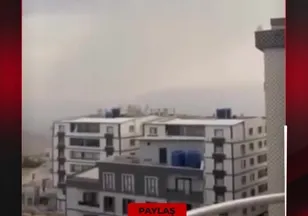 BİNAYA YILDIRIM DÜŞTÜĞÜ AN!