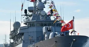 Türk savaş gemileri Bulgaristan’da