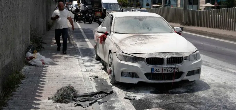 Son dakika: Düğün yolunda korku dolu anlar! Sarıyer’de lüks gelin arabası yandı