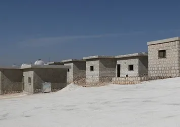 Suriye'ye 'yaşam köyü' inşa ediliyor