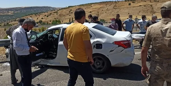 Adıyaman'da feci kaza! Yolcu otobüsü ile otomobil çarpıştı - 2