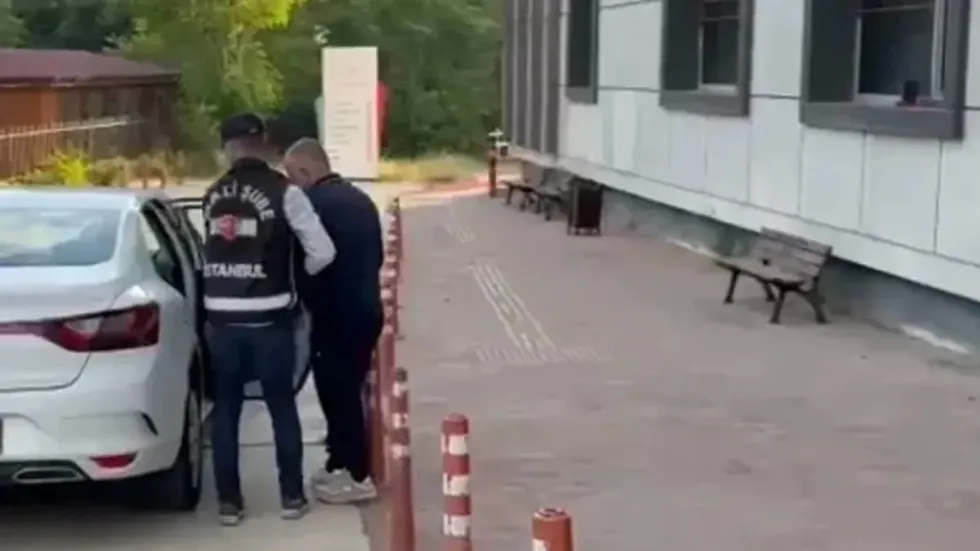 sile-belediyesine-yonelik-sorusturmada-16-supheli-gozaltina-alindi-1782465111573.jpeg CHP'li Şile Belediyesi'ne üçüncü dalga yolsuzluk operasyonu! 16 şüpheli yakalandı | Aralarında Haluk Levent'in kardeşi de var - 1