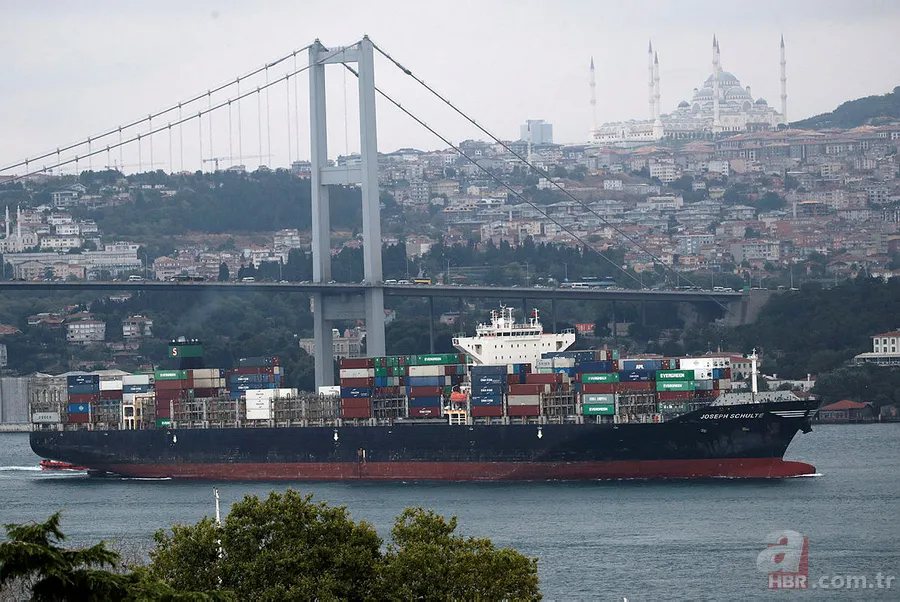 Rusya'sız koridorda ilk gemi! İstanbul Boğazı'ndan geçti 4