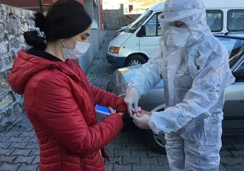 Uygulanmaya başlandı! Bartın'da koronavirüs hastalarına barkodlu bileklik