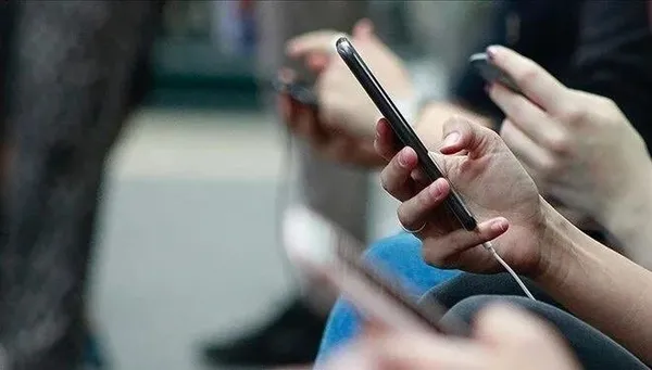 Öğrencilere telefon ve bilgisayar desteği Resmi Gazete’de! Kimler yararlanabilecek? İşte detaylar